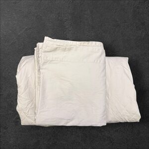 Brooklinen Sateen Queen Flat and Fitted Sheet